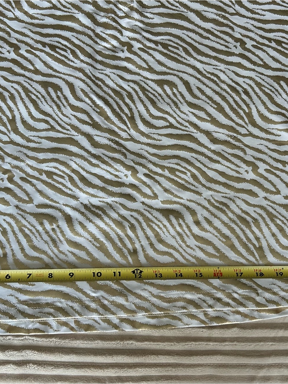 Lulu-B White and Gold Zebra Print Tunic Top - Picture 9 of 11